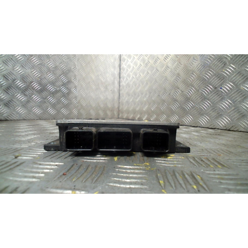 Calculateur moteur RENAULT MEGANE 2 Photo n°1