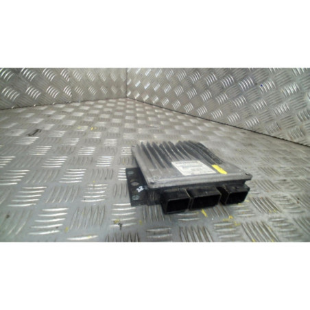 Calculateur moteur RENAULT MEGANE 2
