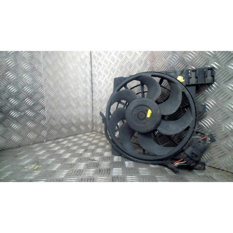 Moto ventilateur radiateur OPEL ASTRA H Photo n°2