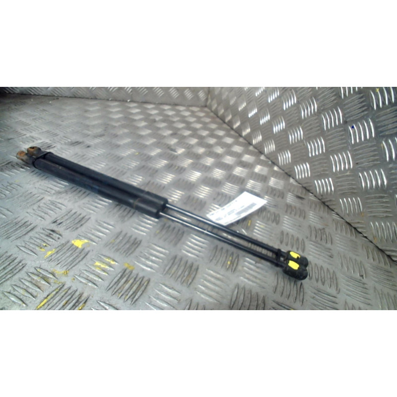 Verin de coffre SEAT EXEO Photo n°1
