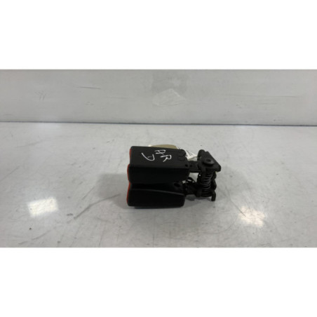 Attache ceinture arriere droit FORD MONDEO 3