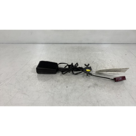 Attache ceinture avant droit FORD MONDEO 3