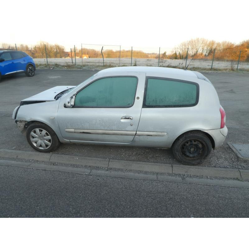 Vitre avant droit RENAULT CLIO 2 CAMPUS Photo n°3