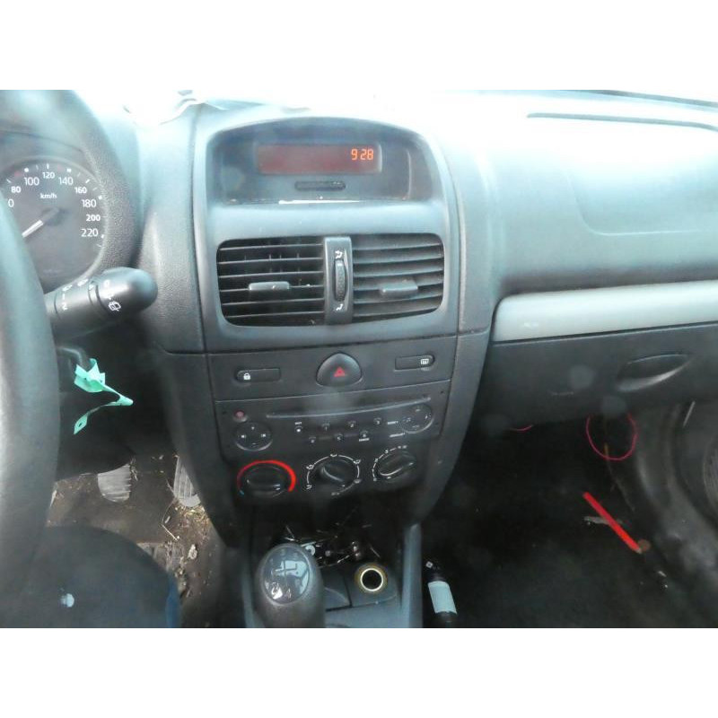Vitre avant droit RENAULT CLIO 2 CAMPUS Photo n°4