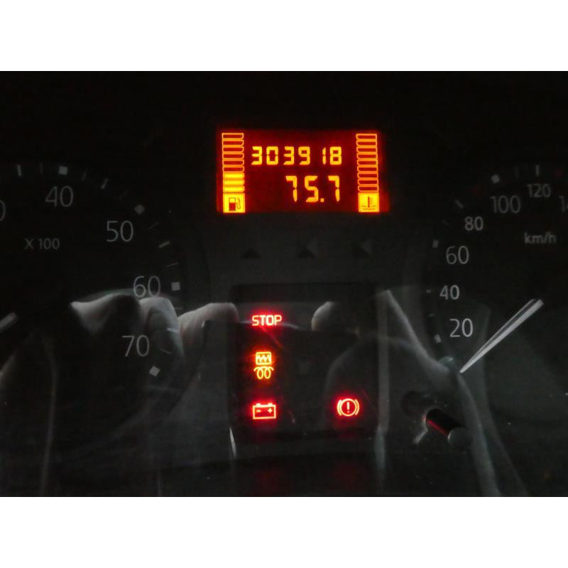 Vitre avant droit RENAULT CLIO 2 CAMPUS Photo n°9