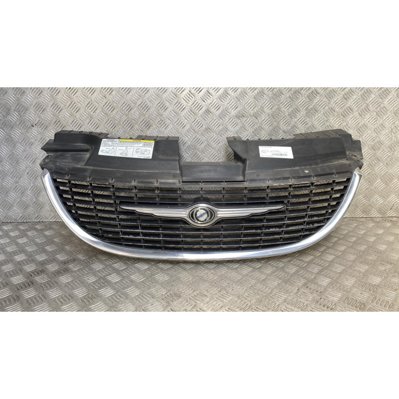 Calandre CHRYSLER GRAND VOYAGER 4 Photo n°2