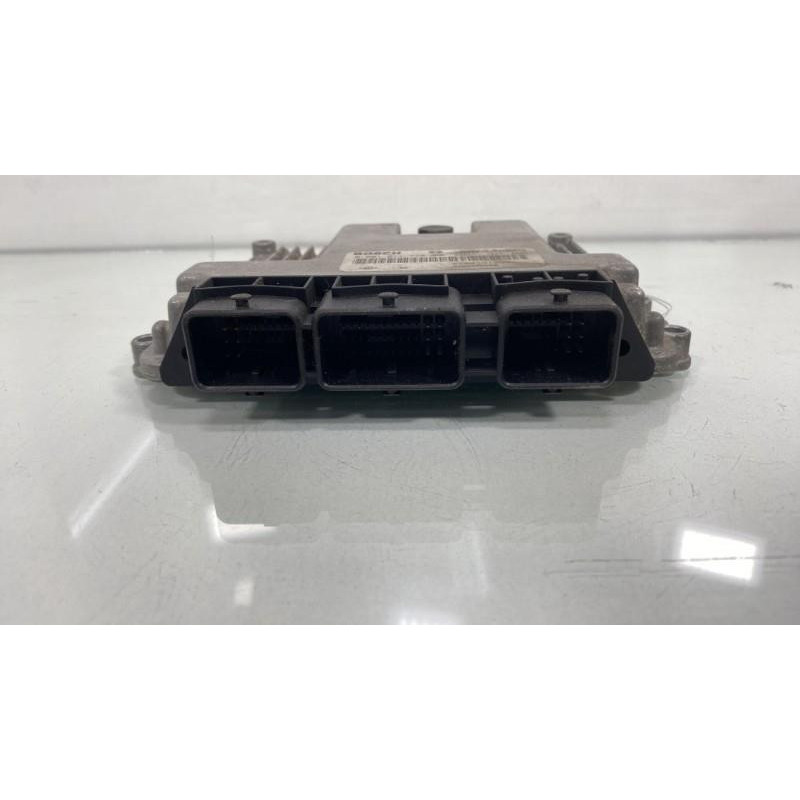 Calculateur moteur RENAULT GRAND SCENIC 2 Photo n°3