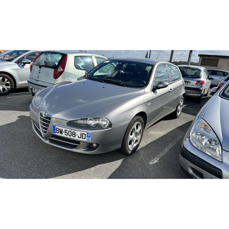 Pare choc arriere ALFA ROMEO 147 Photo n°10