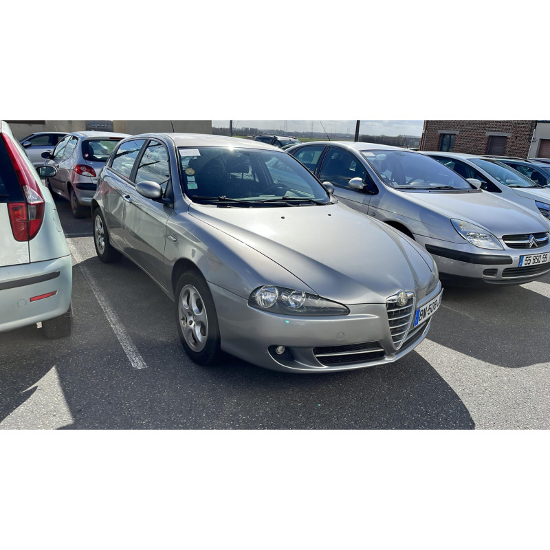 Pare choc arriere ALFA ROMEO 147 Photo n°12