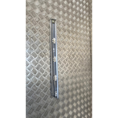 Baguette de porte arriere droite MERCEDES CLASSE C 203 Photo n°1