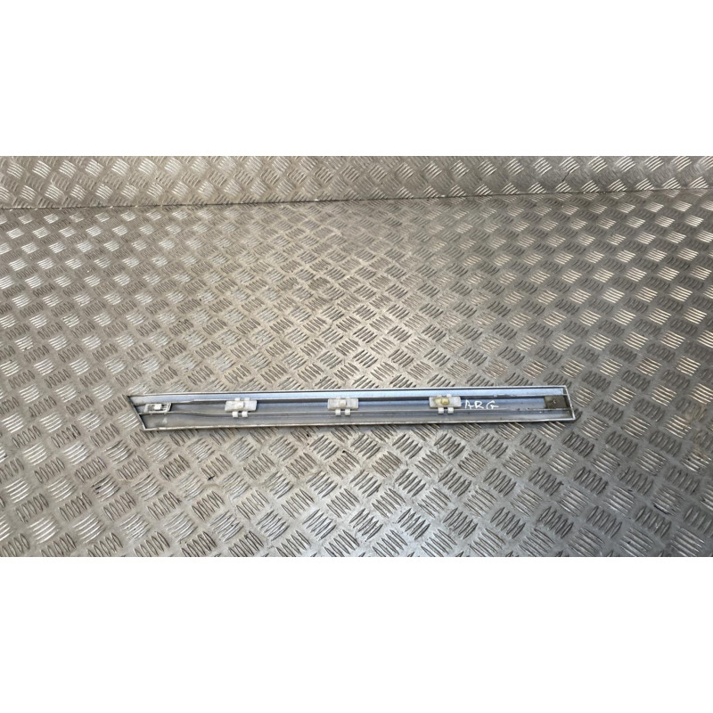 Baguette de porte arriere gauche  MERCEDES CLASSE C 203 Photo n°2
