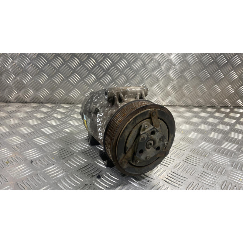 Compresseur clim RENAULT MEGANE 2 Photo n°1