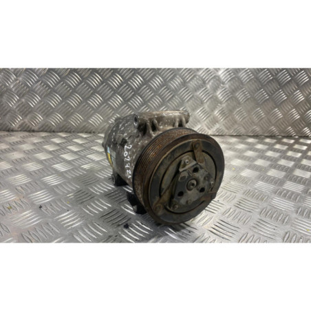 Compresseur clim RENAULT MEGANE 2 Photo n°1