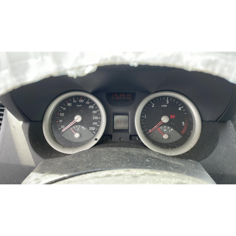 Compresseur clim RENAULT MEGANE 2 Photo n°9