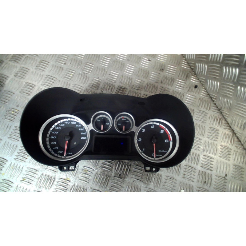 Compteur ALFA ROMEO MITO Photo n°1