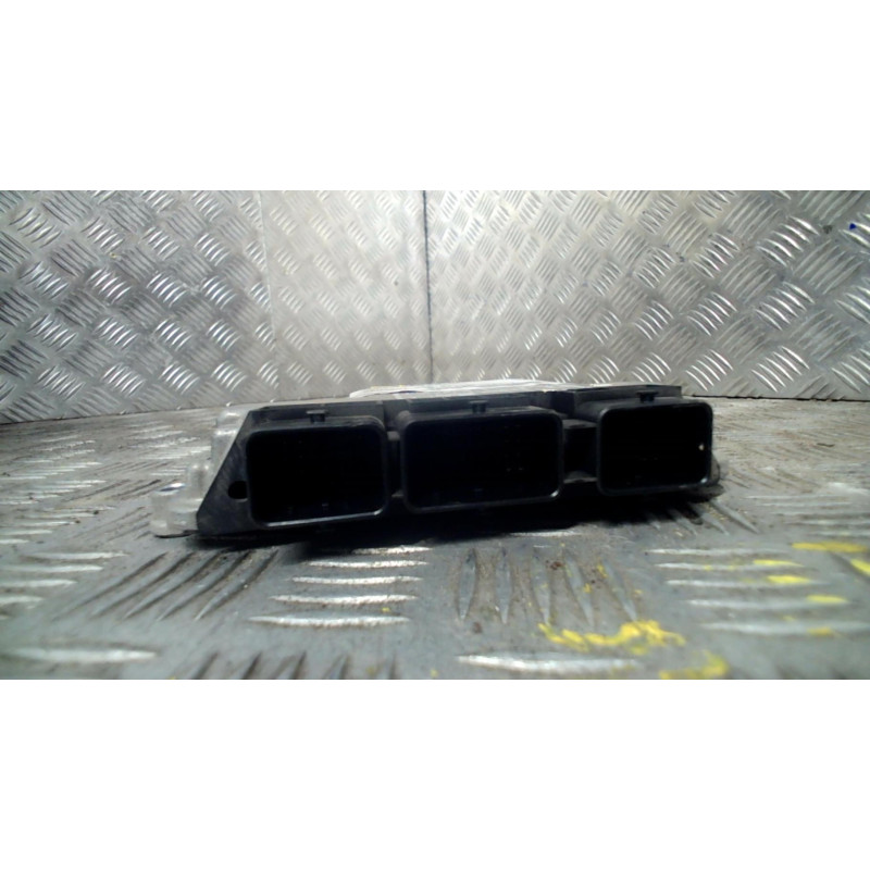 Calculateur moteur PEUGEOT 308 1 Photo n°1
