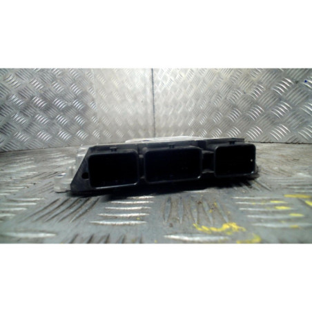 Calculateur moteur PEUGEOT 308 1 Photo n°1