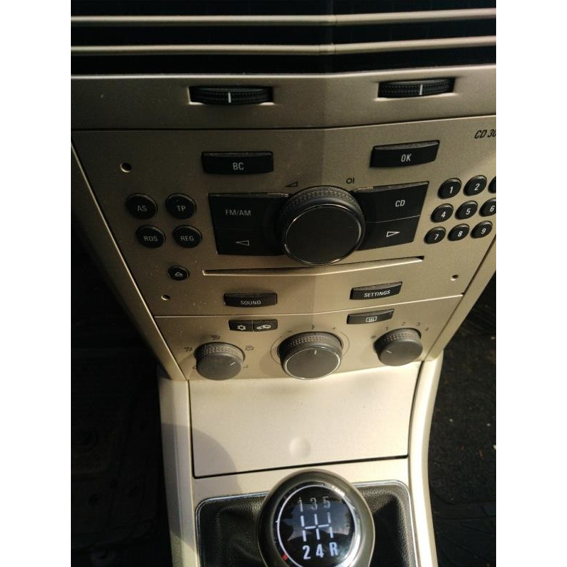 Calculateur moteur OPEL ASTRA H Photo n°5