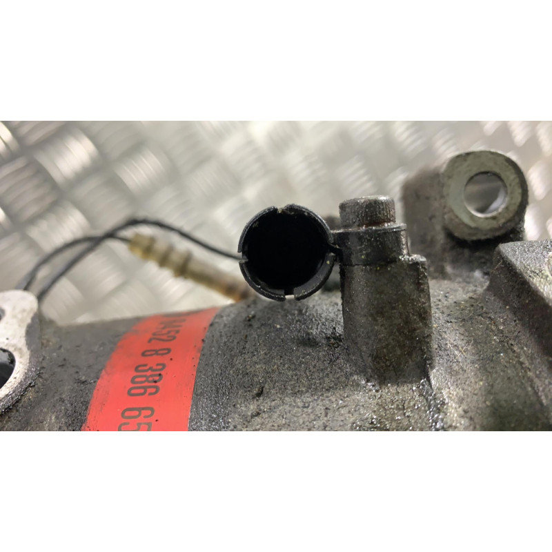 Compresseur clim BMW SERIE 3 E46 Photo n°4