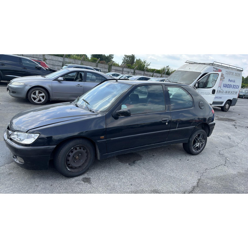 Calandre PEUGEOT 306 Photo n°8