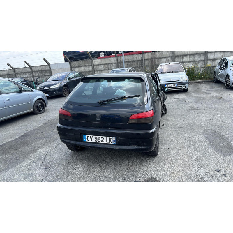 Calandre PEUGEOT 306 Photo n°11