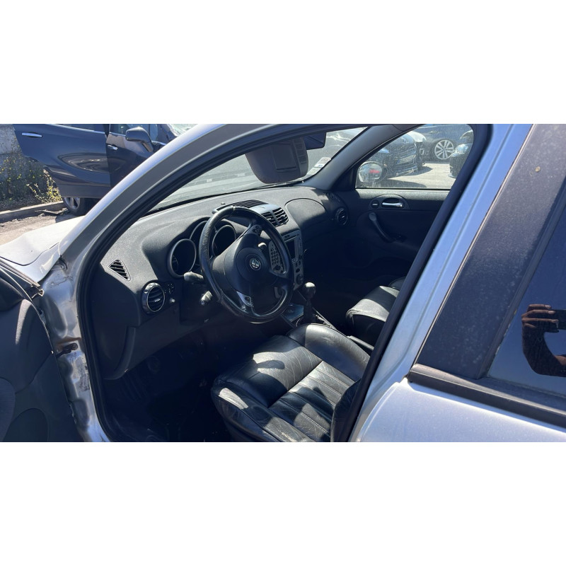 Feu arriere secondaire droit (feux) ALFA ROMEO 147 Photo n°16