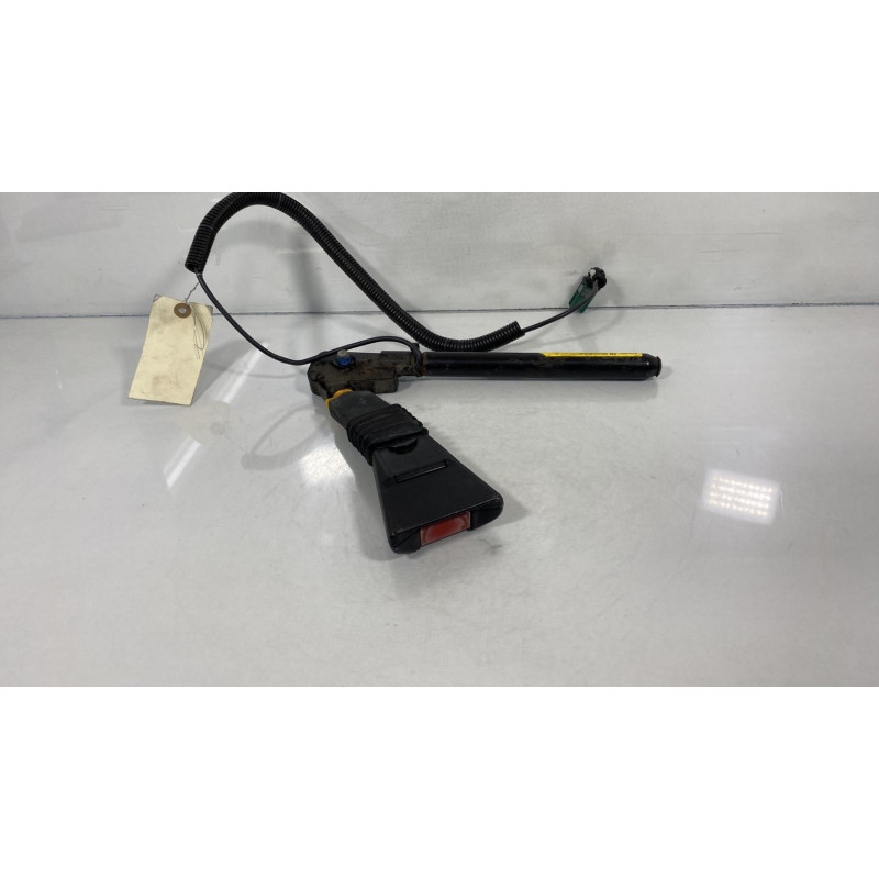 Pretensionneur de ceinture avant droit OPEL CORSA C Photo n°2
