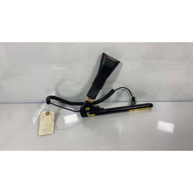 Pretensionneur de ceinture avant droit OPEL CORSA C Photo n°3