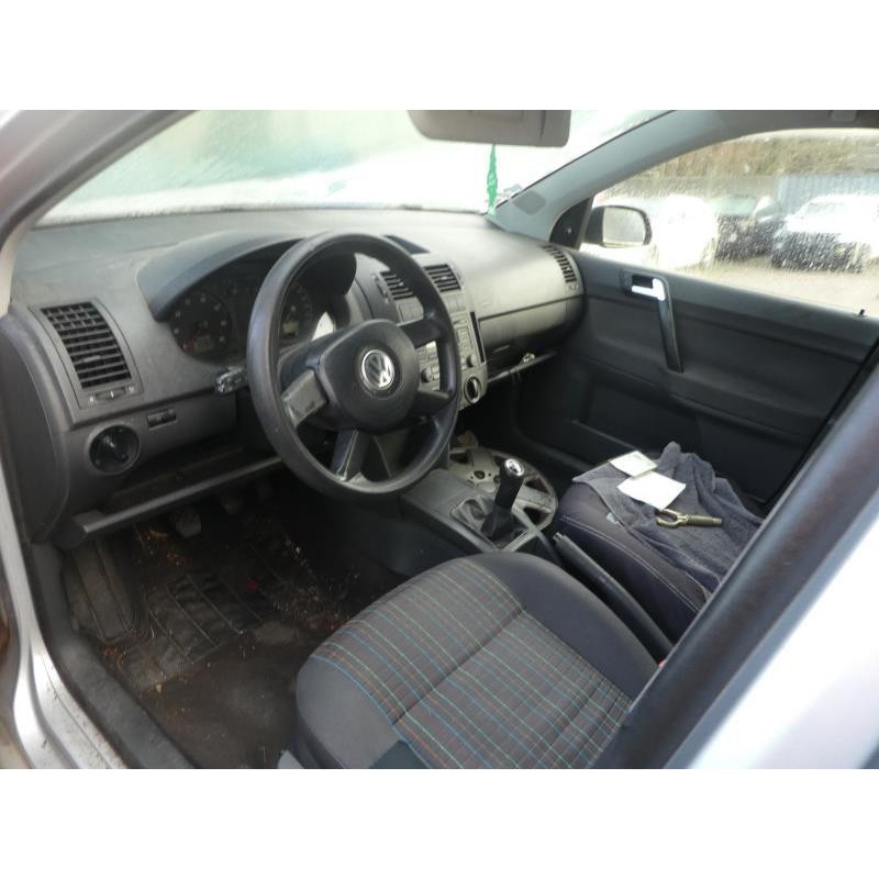 Pretensionneur de ceinture avant droit VOLKSWAGEN POLO 4 Photo n°5