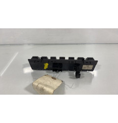 Bouton de warning PEUGEOT 3008 1