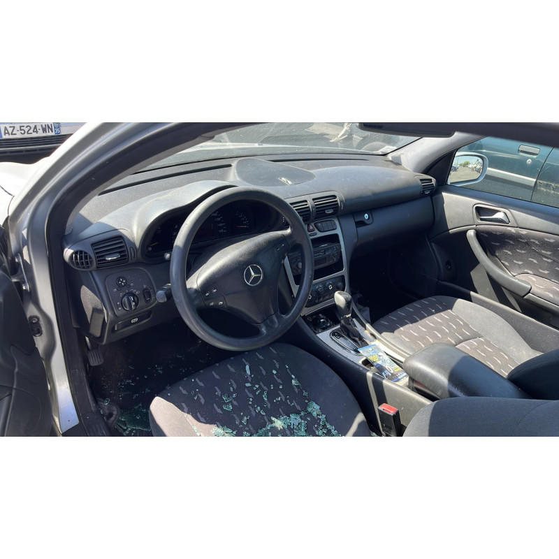 Porte avant droit MERCEDES CLASSE C 203 COUPE SPORT Photo n°8