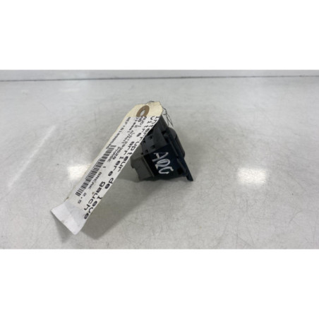 Interrupteur de leve vitre arriere gauche AUDI A6 2