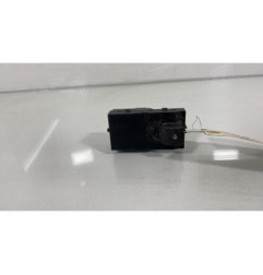Interrupteur de leve vitre avant droit OPEL MOKKA 1