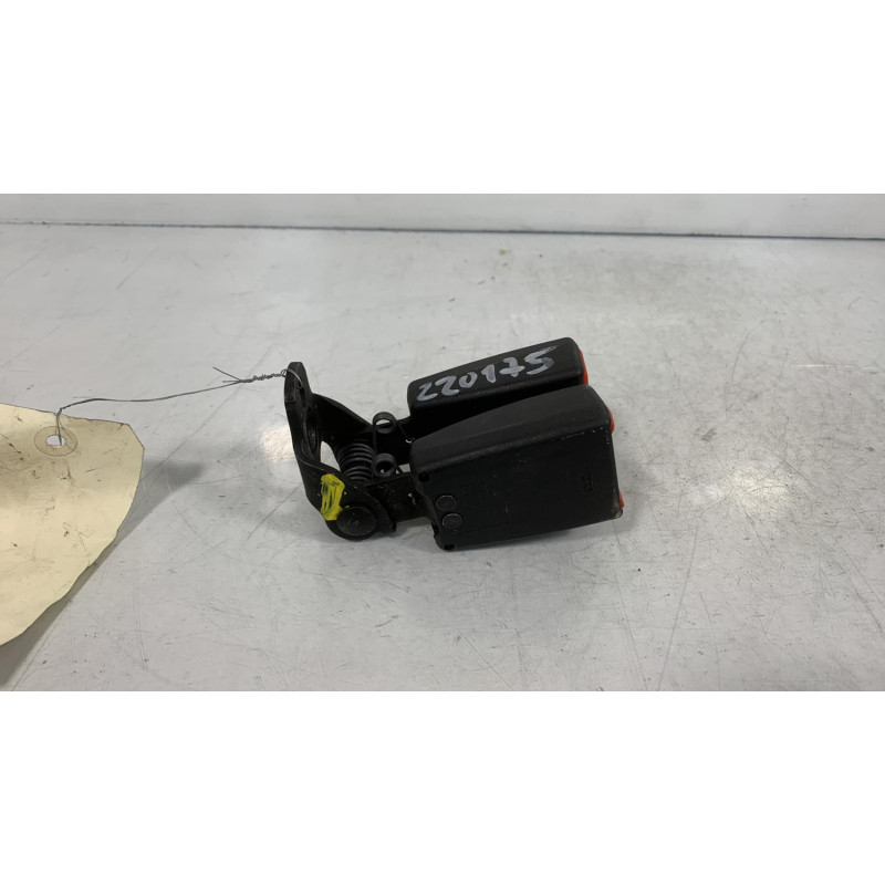 Attache ceinture arriere droit FORD KUGA 1 Photo n°3