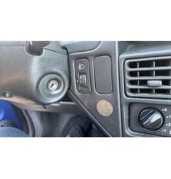Poignee porte arriere droit PEUGEOT 106