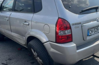 Bras essuie glace arriere HYUNDAI TUCSON 1