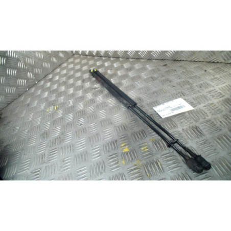 Verin de coffre KIA SPORTAGE 2 Photo n°1