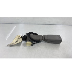 Attache ceinture avant gauche KIA CARNIVAL 2