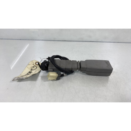 Attache ceinture avant gauche KIA CARNIVAL 2