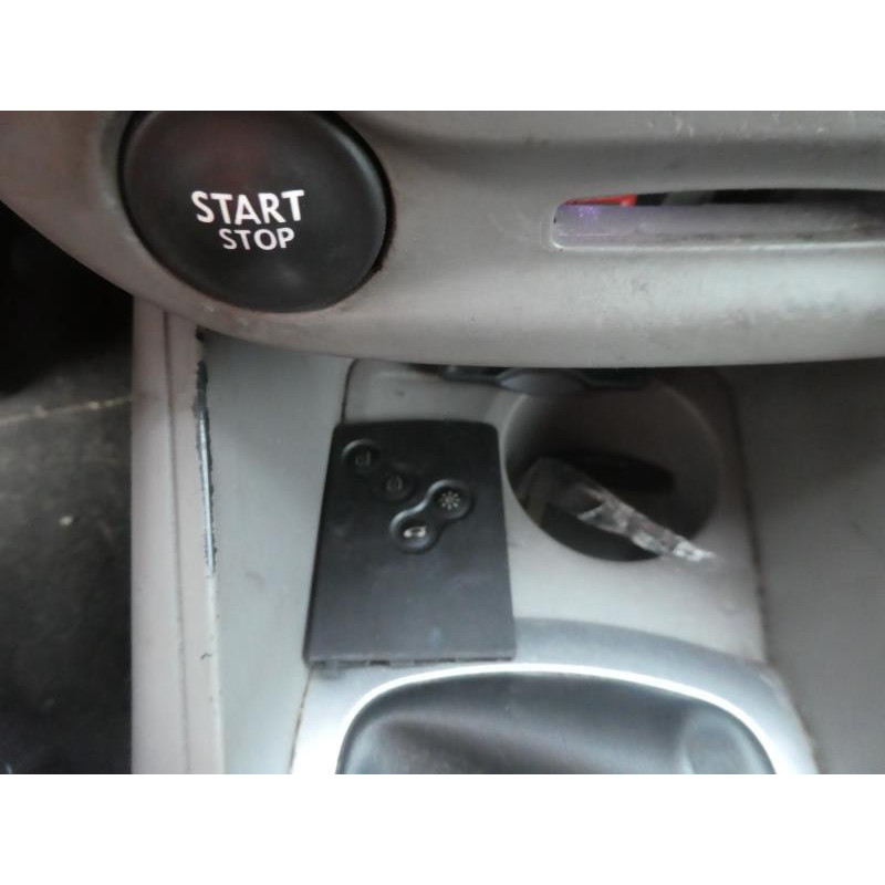 Calculateur moteur RENAULT MEGANE 3 Photo n°6