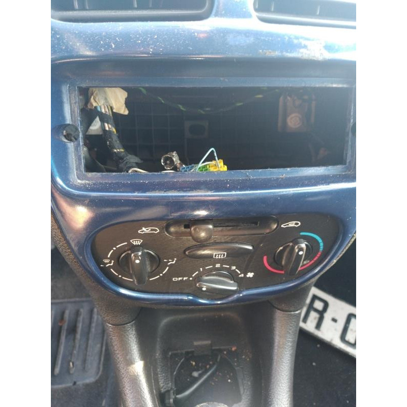 Leve vitre electrique avant droit PEUGEOT 206 Photo n°11