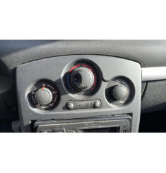 Poignee interieur avant droit RENAULT CLIO 3
