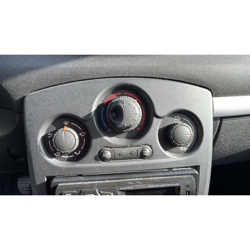 Poignee interieur avant droit RENAULT CLIO 3 Photo n°5