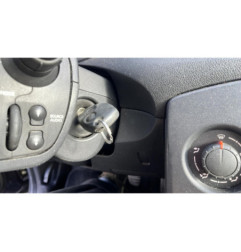 Poignee interieur avant droit RENAULT CLIO 3
