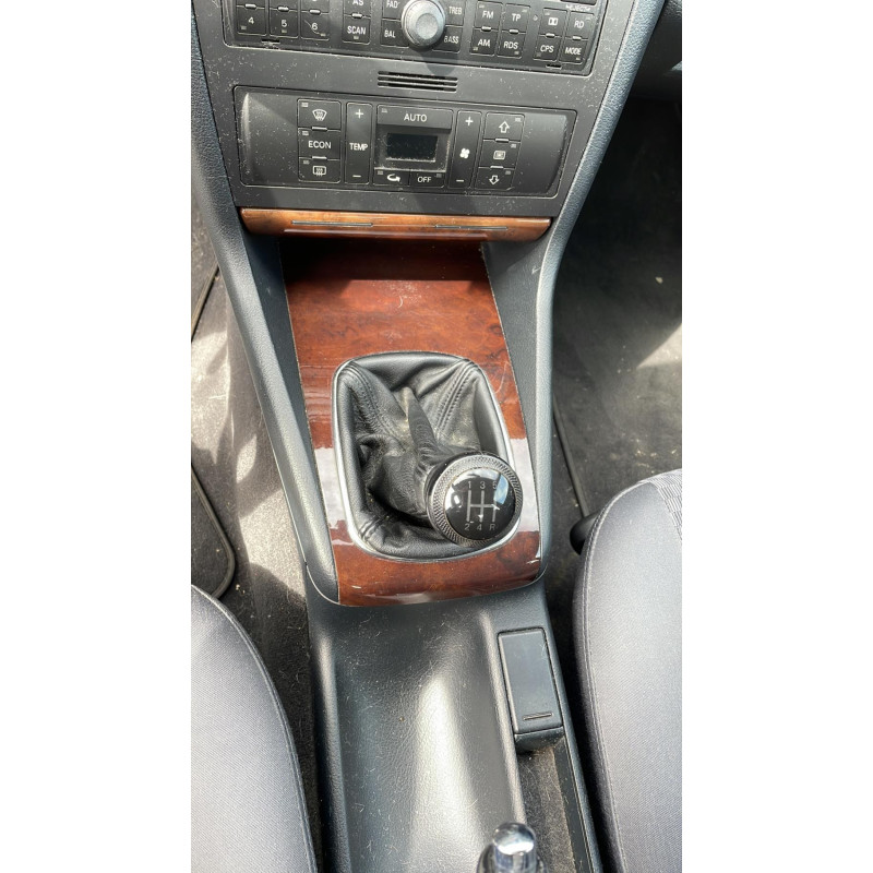 Pare boue avant droit AUDI A4 1 Photo n°3