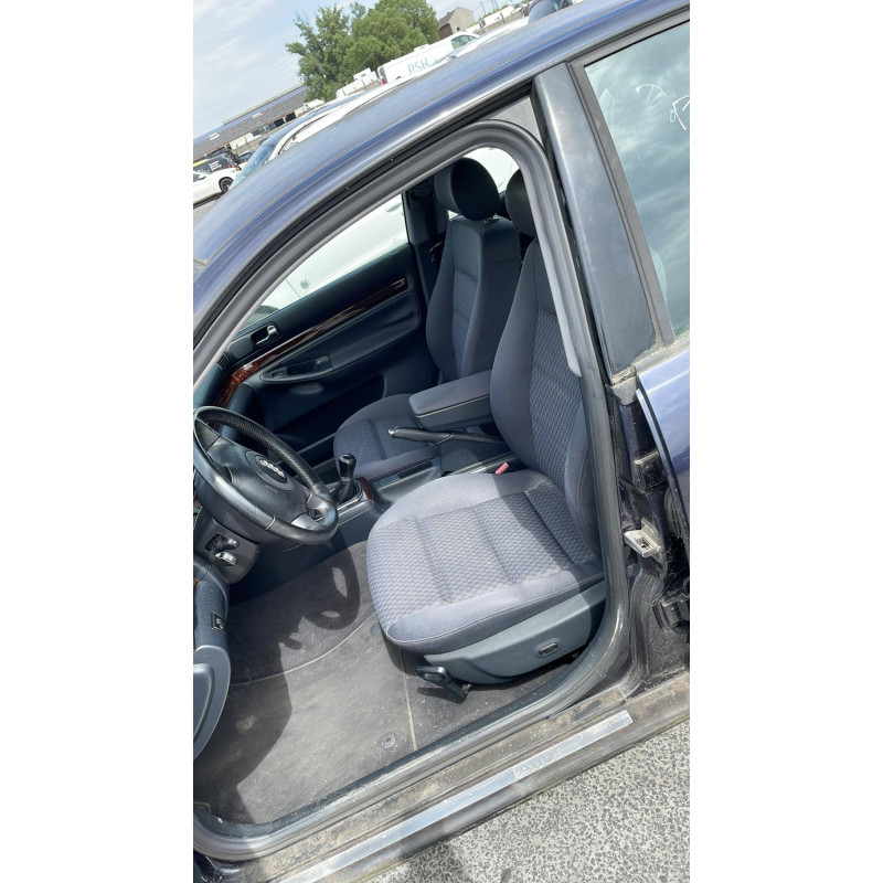 Pare boue avant droit AUDI A4 1 Photo n°10