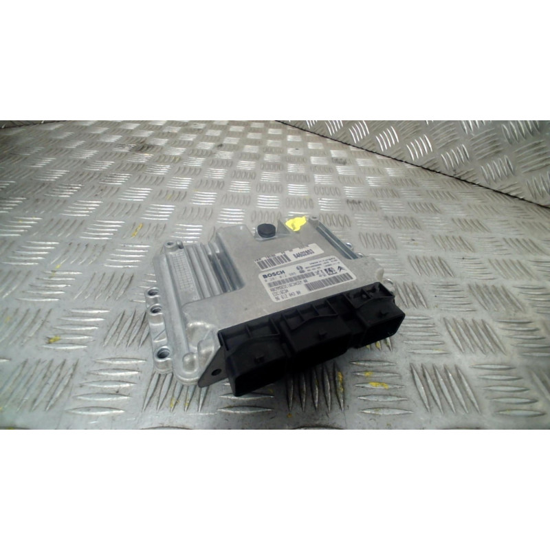 Calculateur moteur PEUGEOT 307 Photo n°1