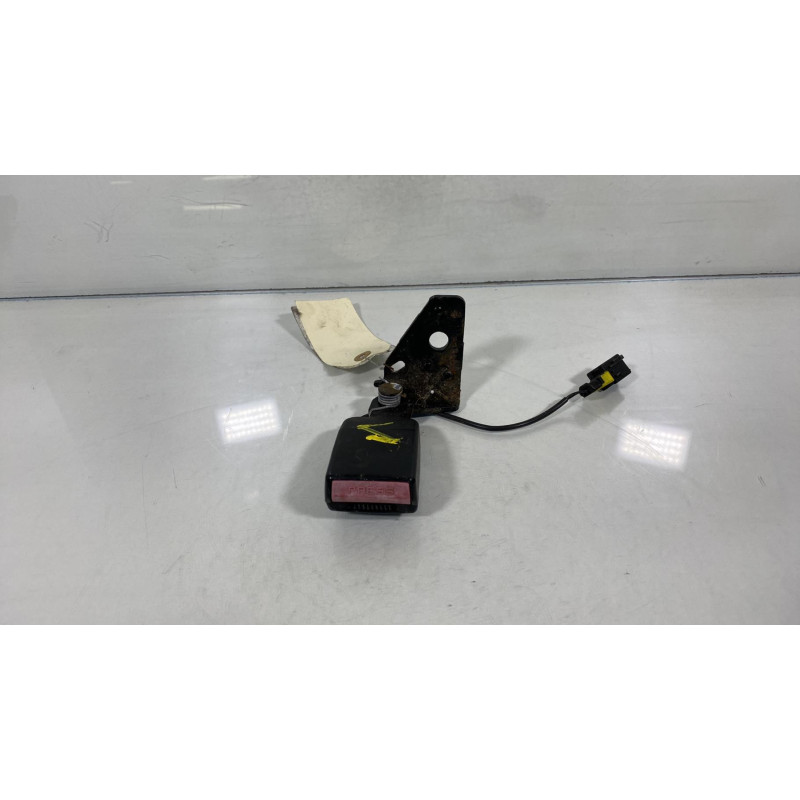 Attache ceinture arriere droit PEUGEOT 207 Photo n°2
