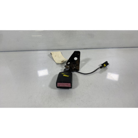 Attache ceinture arriere droit PEUGEOT 207