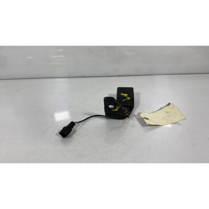 Attache ceinture arriere droit PEUGEOT 207 Photo n°3